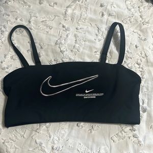 Nike spots bra- (medium).fits small